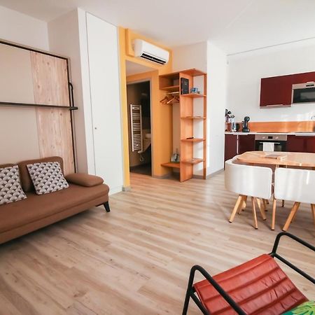 Les Halles Positives, Draps Compris Sarlat-la-Canéda Exterior foto